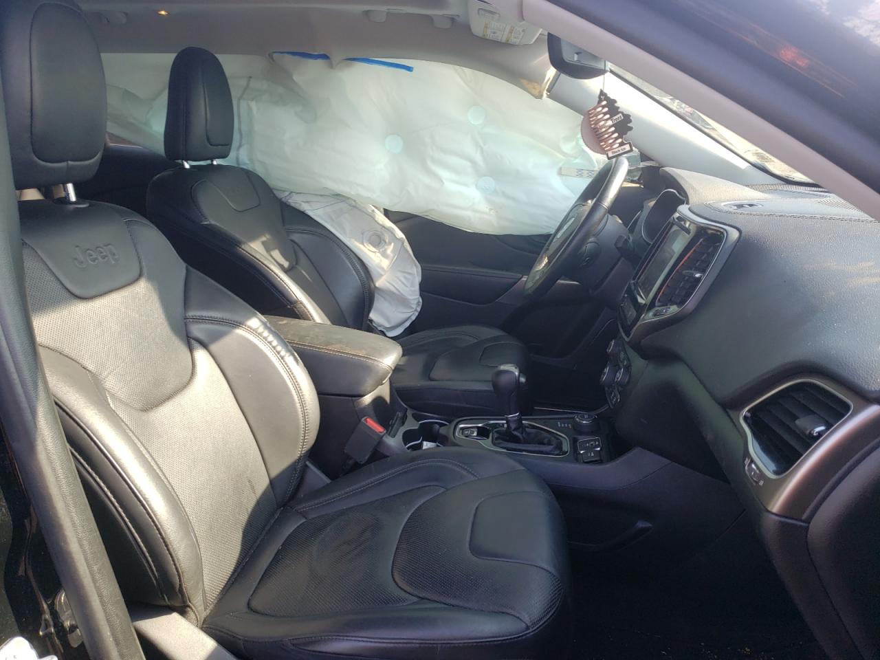 Photo 5 from auction – 2019 JEEP CHEROKEE L with VIN 1C4PJMDN7KD147372
