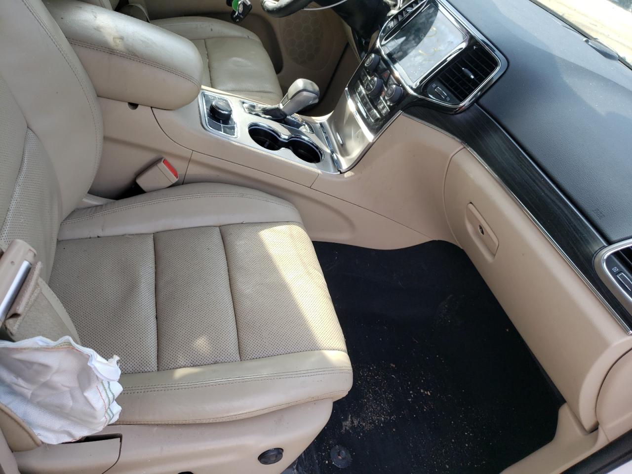 Photo 5 from auction – 2019 JEEP GRAND CHER with VIN 1C4RJFBG2KC646322