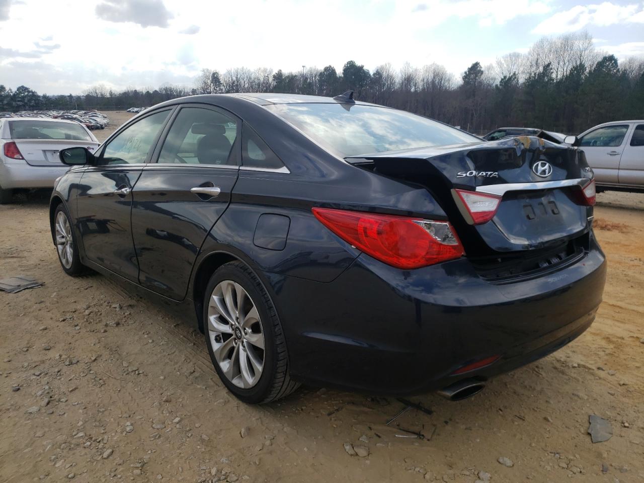Photo 3 from auction – 2012 HYUNDAI SONATA SE with VIN 5NPEC4AB4CH335113