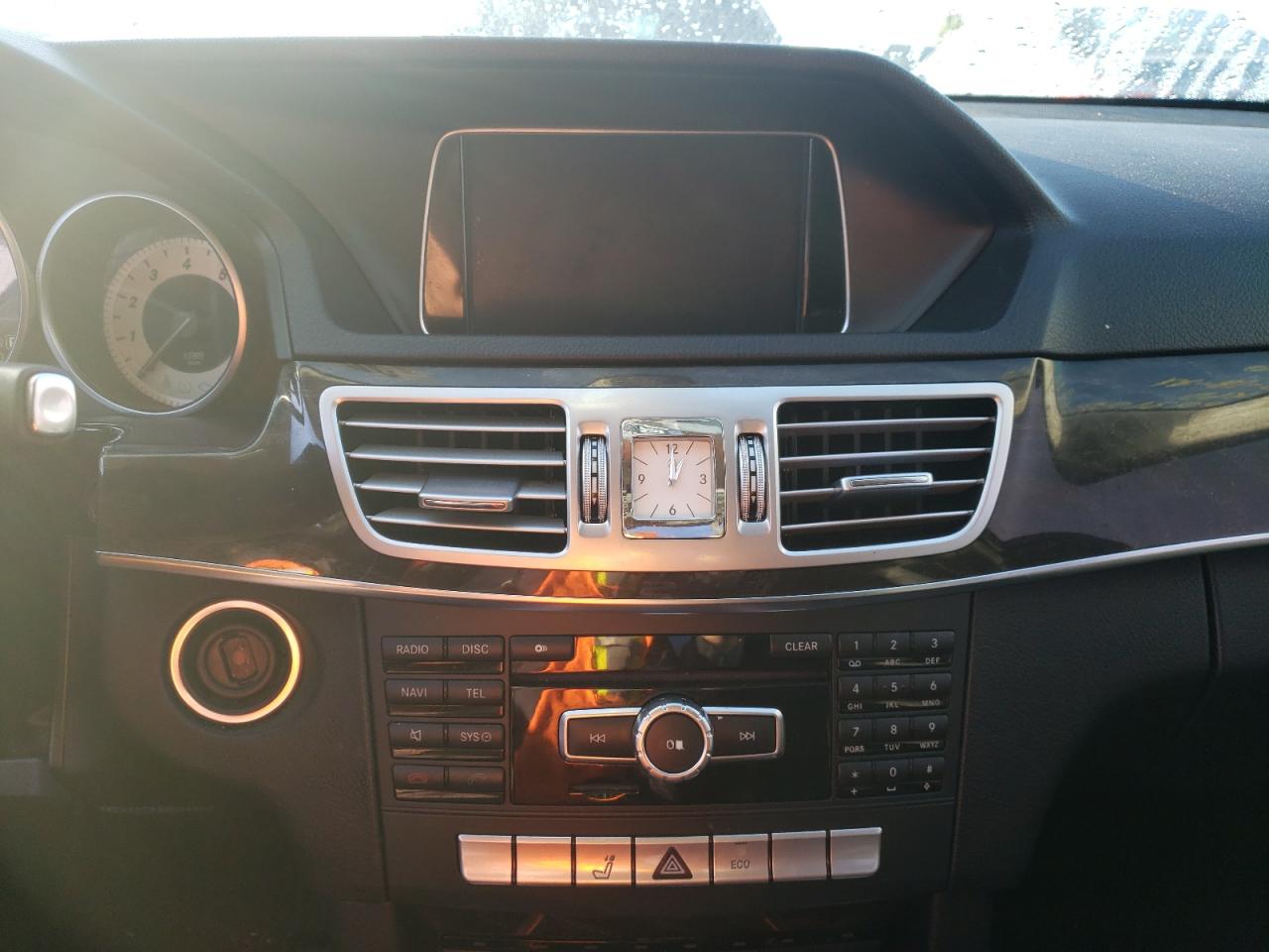 Photo 9 from auction – 2014 MERCEDES-BENZ E 350 with VIN WDDHF5KB4EA901604