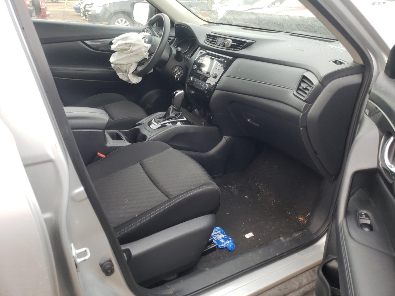 Photo 5 from auction – 2017 NISSAN ROGUE S with VIN KNMAT2MV5HP558409