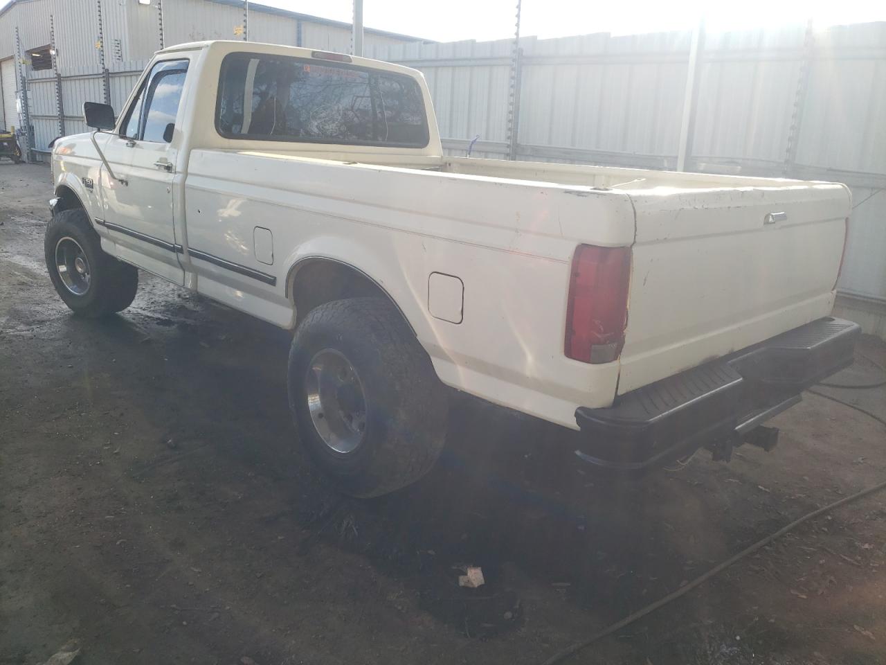 Photo 3 from auction – 1997 FORD F250 with VIN 1FTHF25F3VEA90183