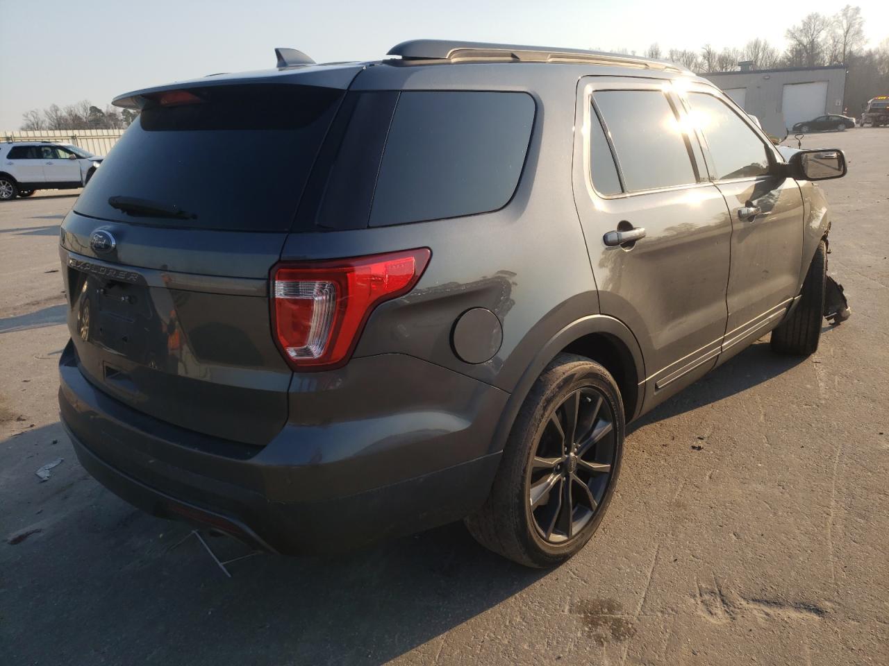 Photo 4 from auction – 2017 FORD EXPLORER X with VIN 1FM5K7D89HGB12402