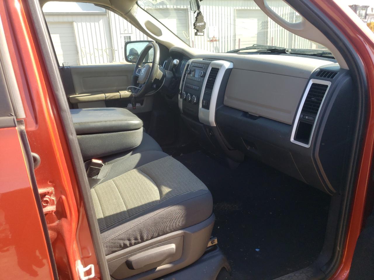 Photo 5 from auction – 2009 DODGE RAM 1500 with VIN 1D3HV18T19S745423