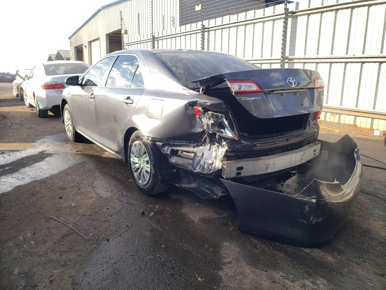 Photo 3 from auction – 2014 TOYOTA CAMRY L with VIN 4T4BF1FK0ER401023
