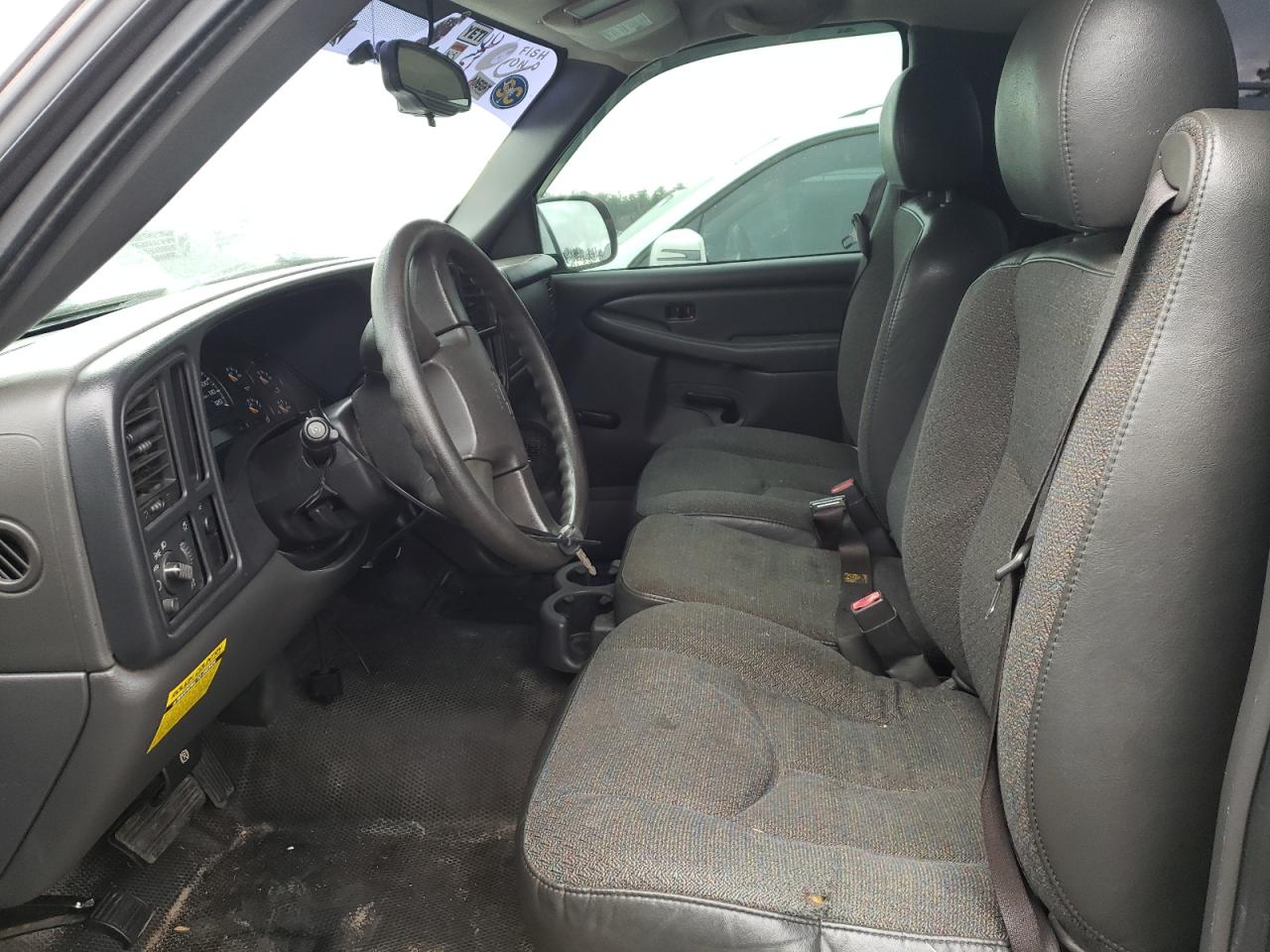 Photo 5 from auction – 2005 CHEVROLET SILVERADO with VIN 1GCEC14X55Z114606