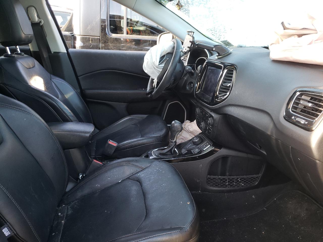 Photo 5 from auction – 2018 JEEP COMPASS LI with VIN 3C4NJDCB4JT315718