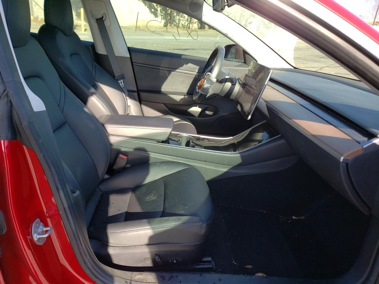 Photo 5 from auction – 2018 TSMR MODEL S with VIN 5YJ3E1EA3JF058466