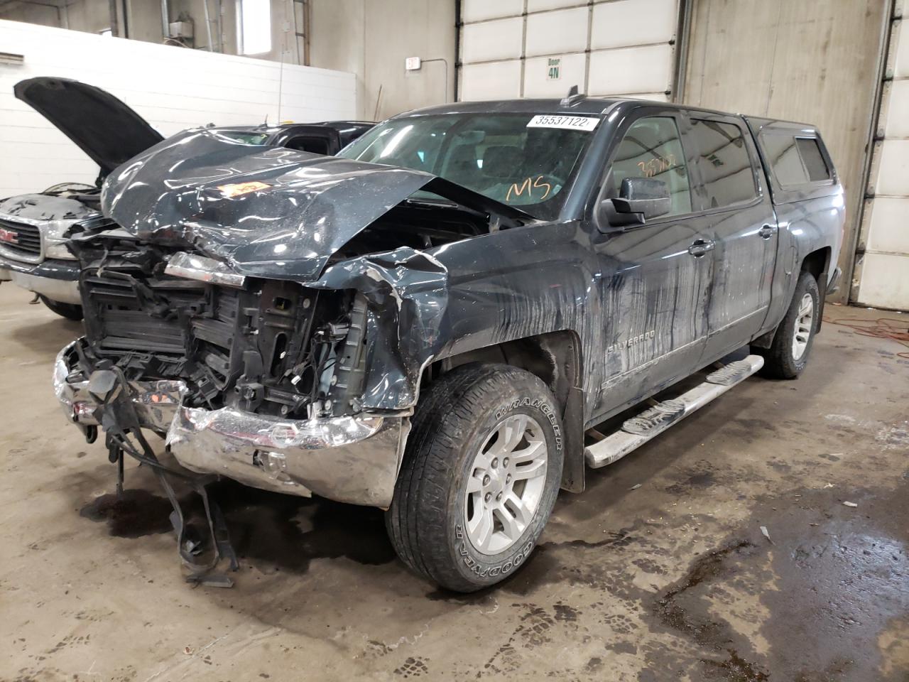 Photo 2 from auction – 2017 CHEVROLET SILVERADO with VIN 3GCUKREC5HG332302