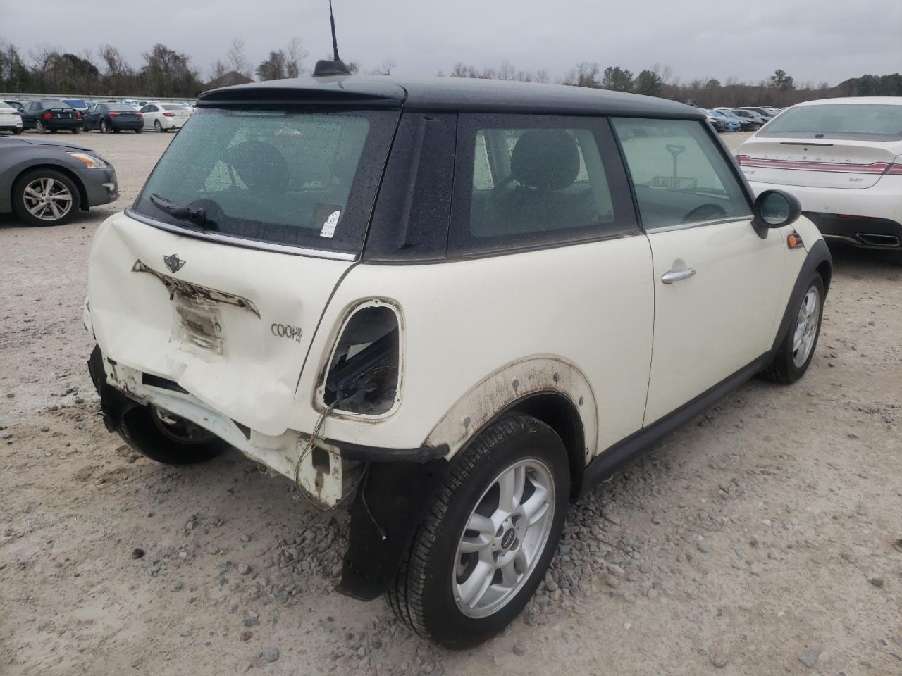 Photo 4 from auction – 2013 MINI COOPER with VIN WMWSU3C51DT375564