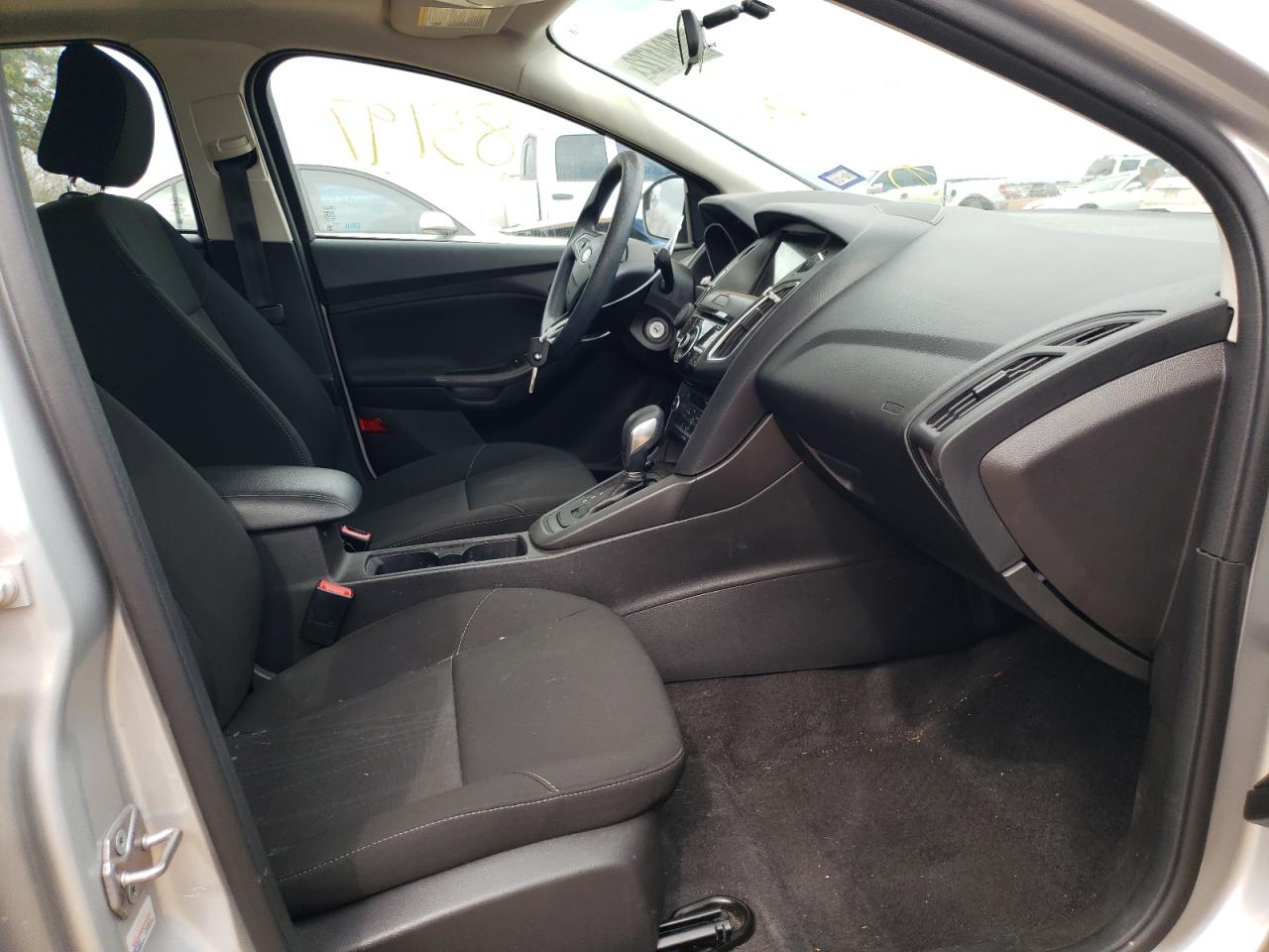 Zdjęcie 5 z aukcji – 2017 FORD FOCUS SEL z VIN 1FADP3H29HL342096
