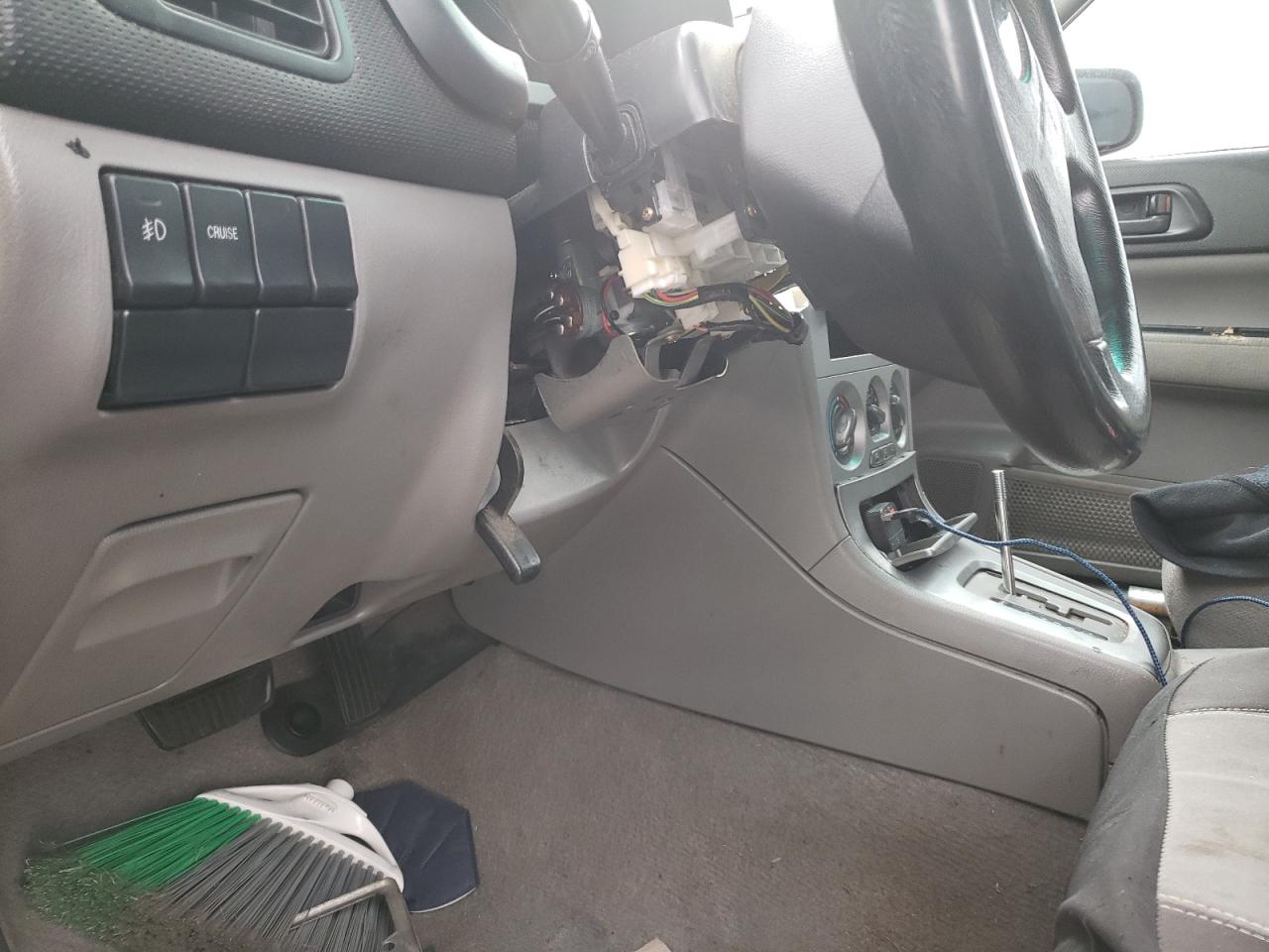 Photo 9 from auction – 2004 SUBARU FORESTER 2 with VIN JF1SG63694H746323