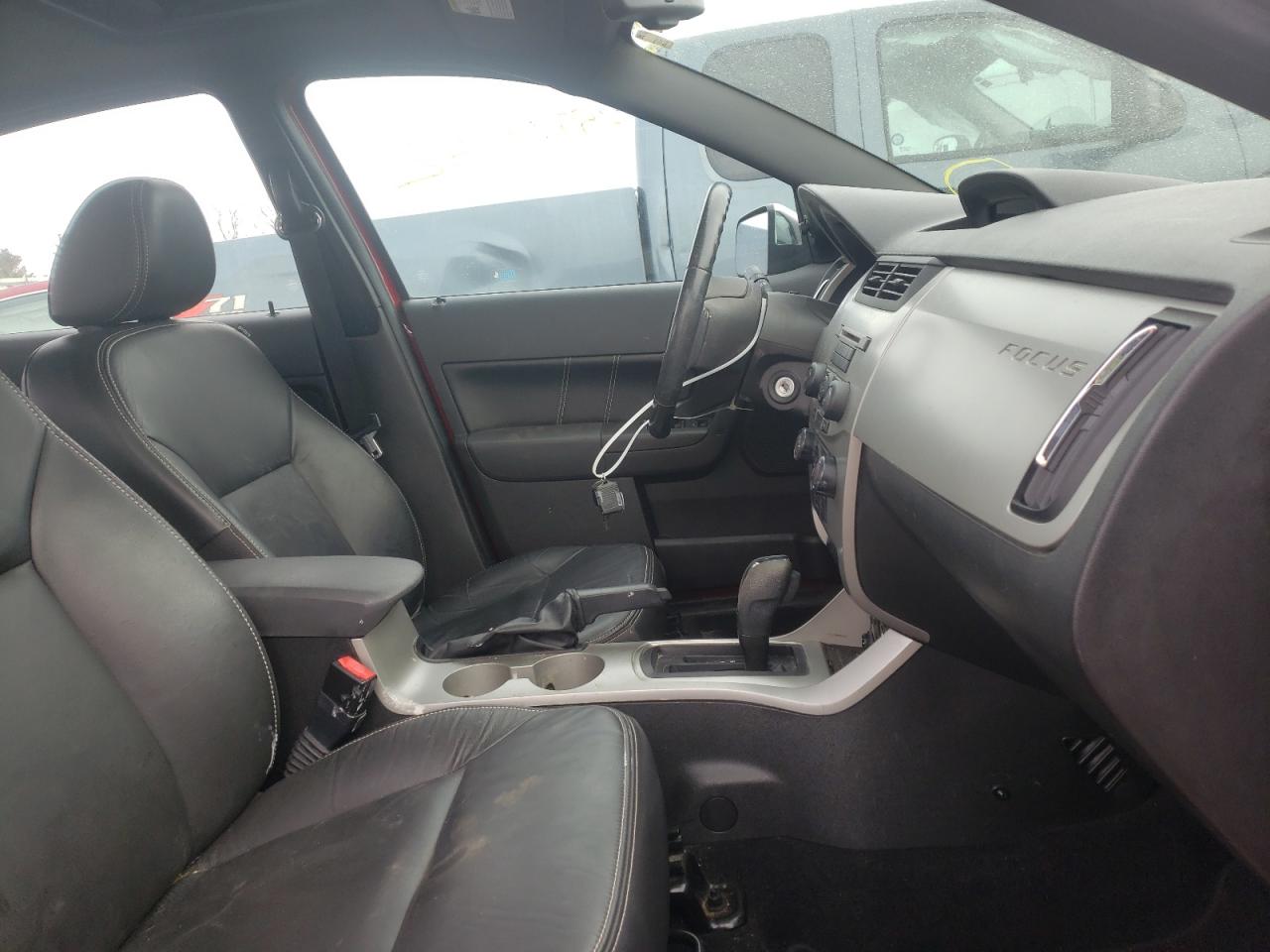 Photo 5 from auction – 2011 FORD FOCUS SEL with VIN 1FAHP3HN4BW147380