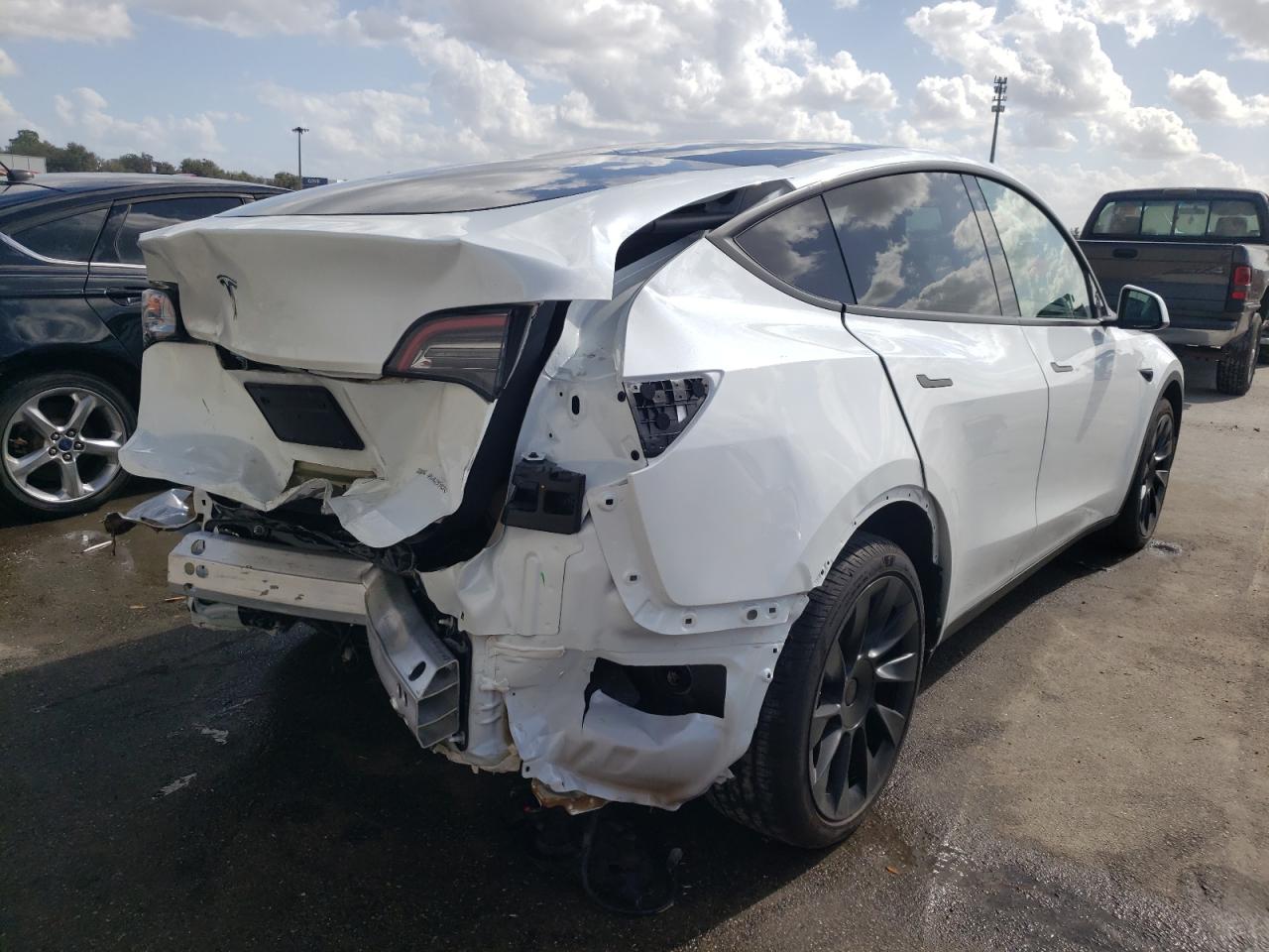 Photo 4 from auction – 2021 TESLA MODEL Y with VIN 5YJYGDEE4MF125620