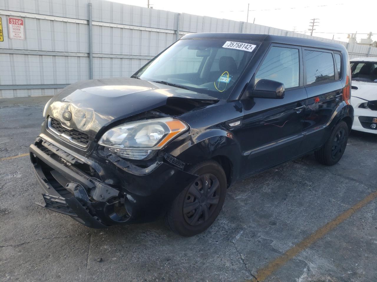 Photo 2 from auction – 2013 KIA SOUL with VIN KNDJT2A50D7626937