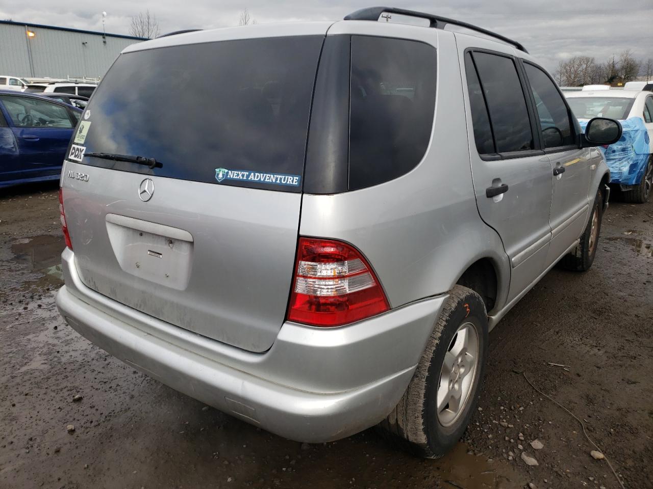 Photo 4 from auction – 2000 MERCEDES-BENZ ML 320 with VIN 4JGAB54E8YA209392