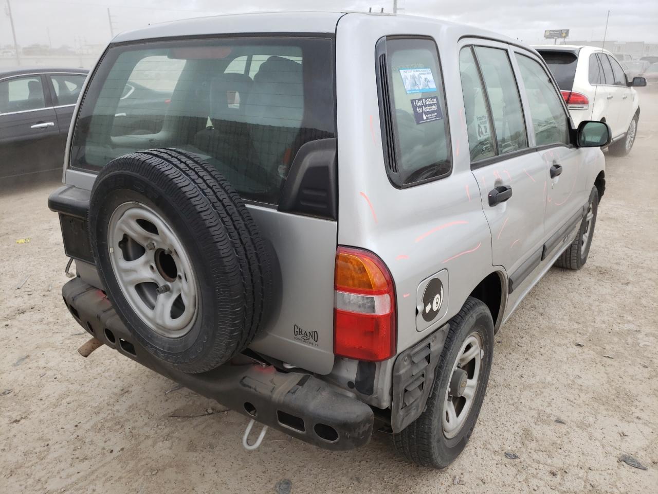 Photo 4 from auction – 2002 CHEVROLET TRACKER with VIN 2CNBE13CX26946294