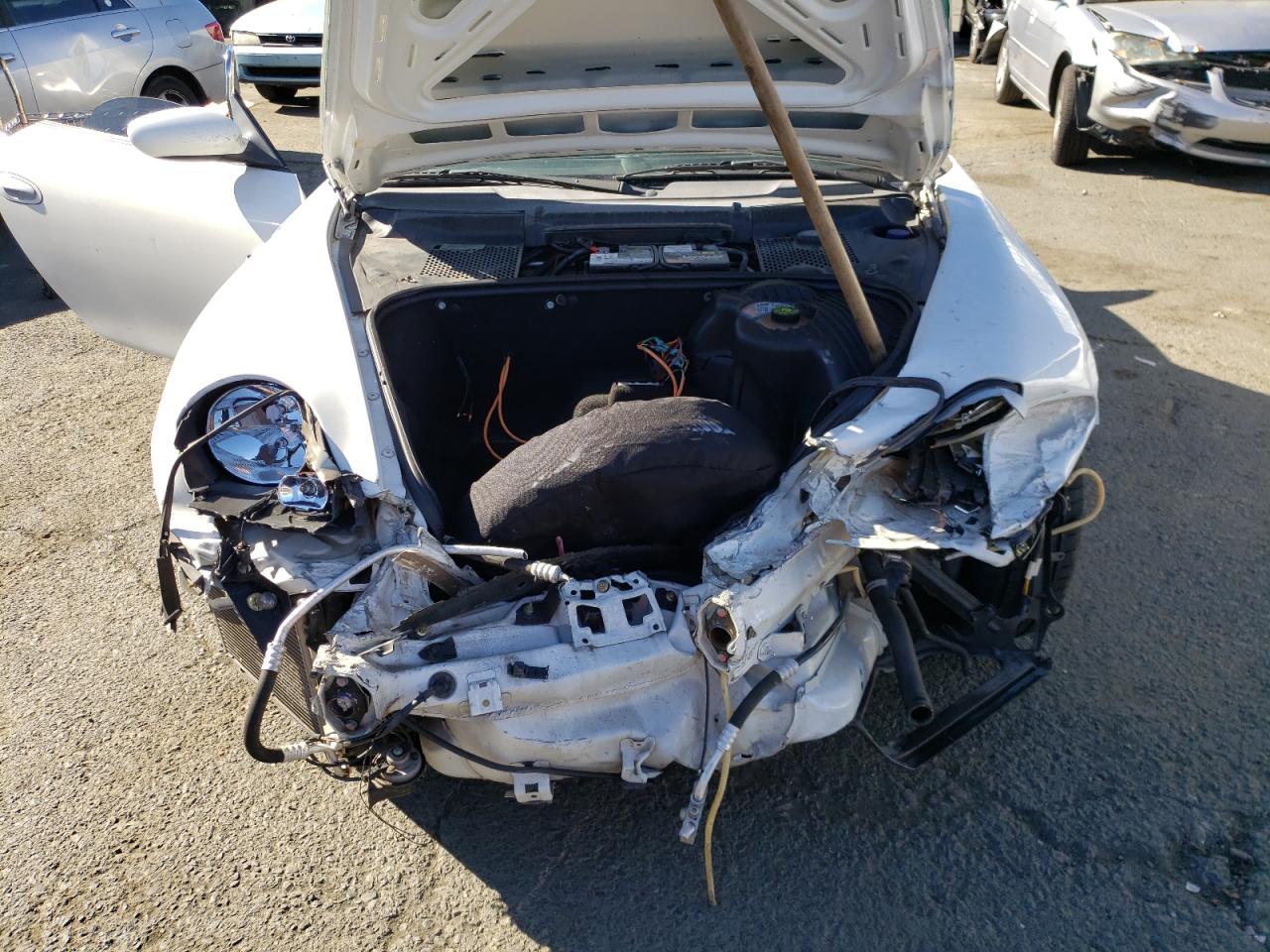 Photo 7 from auction – 2002 PORSCHE BOXSTER with VIN WP0CA298X2U624348