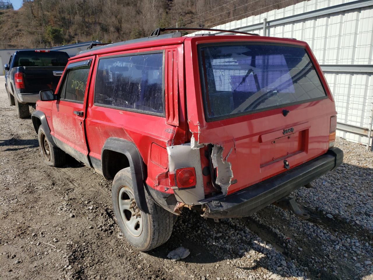 Photo 3 from auction – 1996 JEEP CHEROKEE S with VIN 1J4FJ67S0TL242527