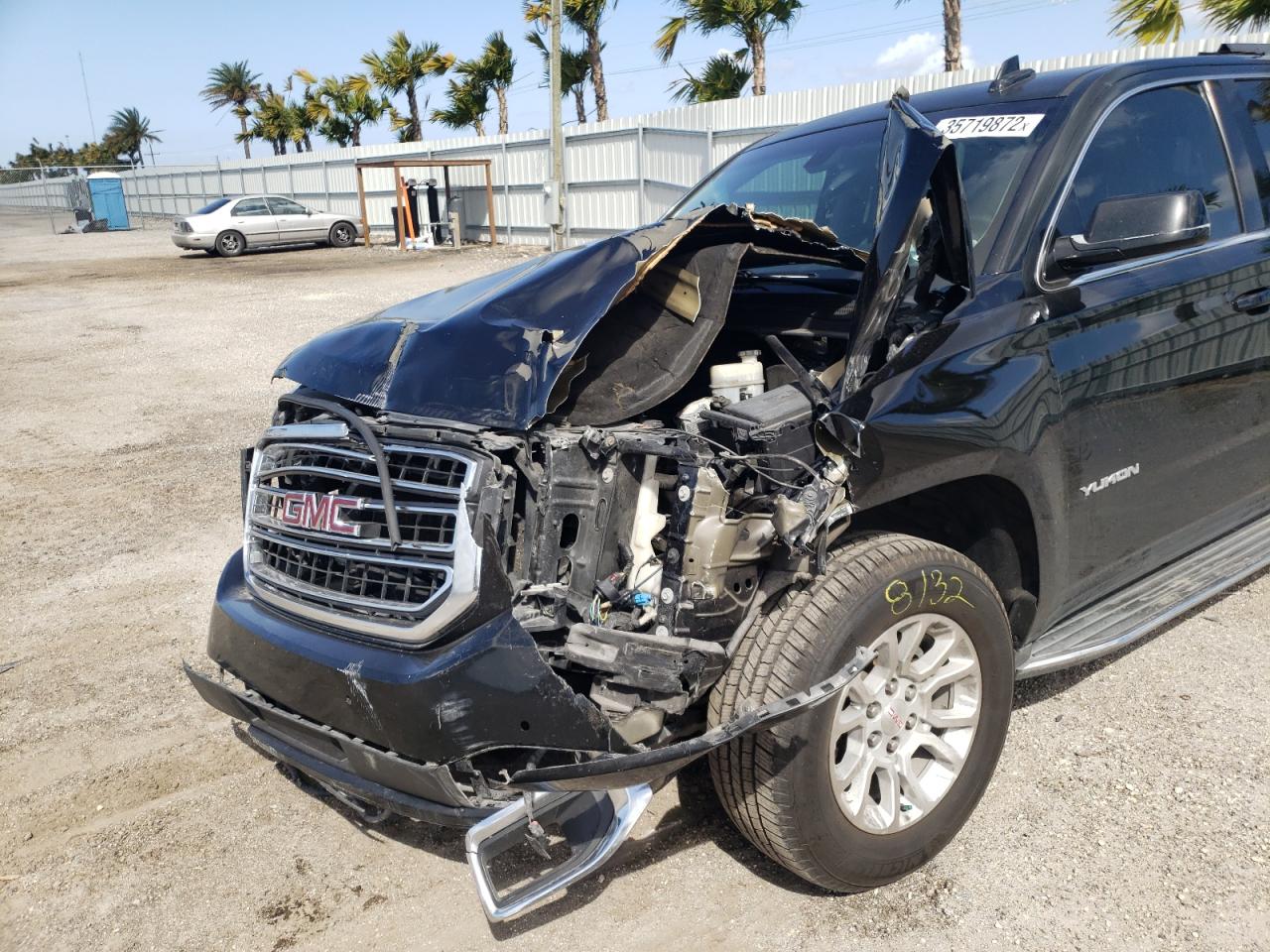 Photo 9 from auction – 2016 GMC YUKON SLE with VIN 1GKS1AKC6GR192764