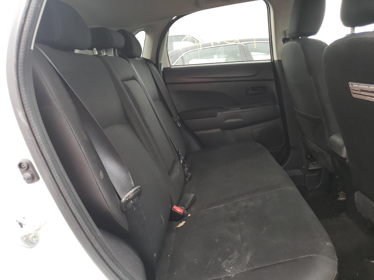 Photo 6 from auction – 2015 MITSUBISHI OUTLANDER with VIN 4A4AP3AW3FE030120