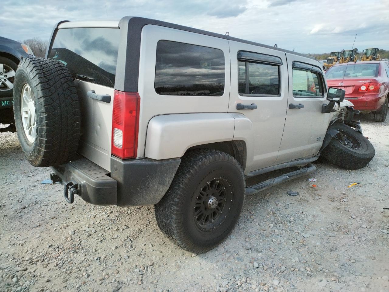 Photo 4 from auction – 2006 HUMMER H3 with VIN 5GTDN136168197899