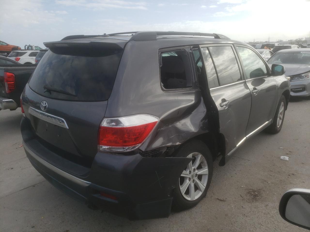 Photo 4 from auction – 2012 TOYOTA HIGHLANDER with VIN 5TDZK3EH3CS088531