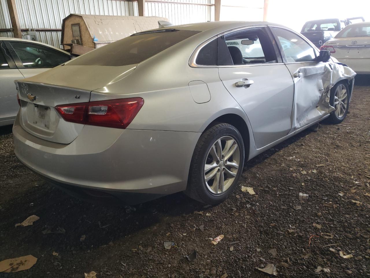 Photo 4 from auction – 2018 CHEVROLET MALIBU LT with VIN 1G1ZD5ST8JF124251
