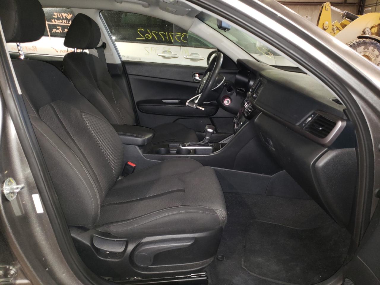 Photo 5 from auction – 2016 KIA OPTIMA LX with VIN 5XXGT4L31GG033083