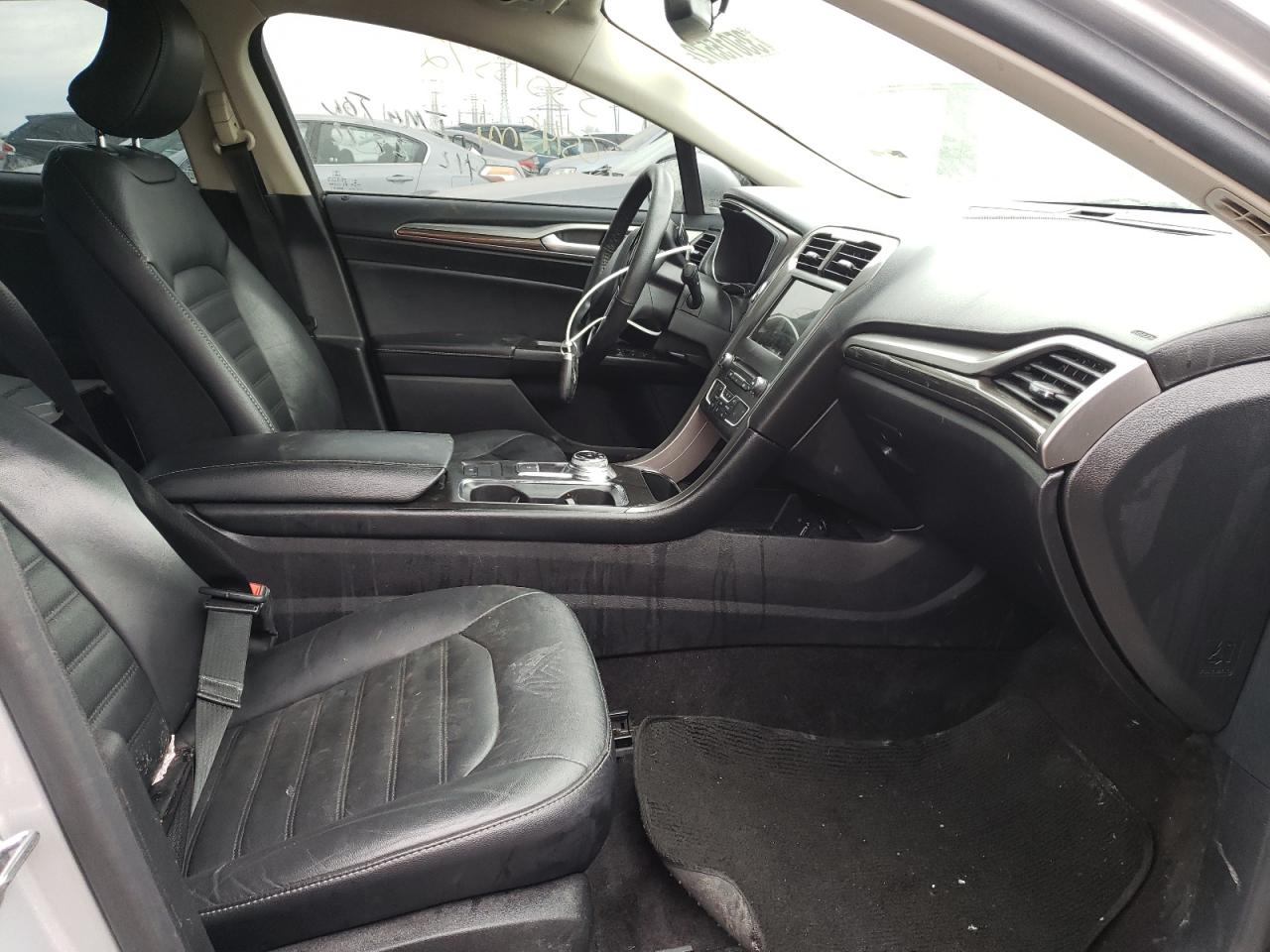 Photo 5 from auction – 2017 FORD FUSION SE with VIN 3FA6P0HD4HR341223