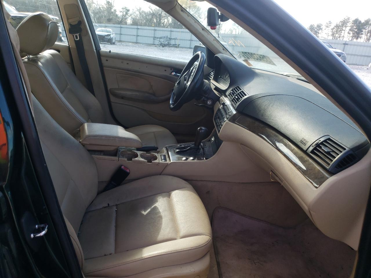 صورة رقم 5 من المزاد - 2003 BMW 325 I مع VIN WBAET37403NJ35765
