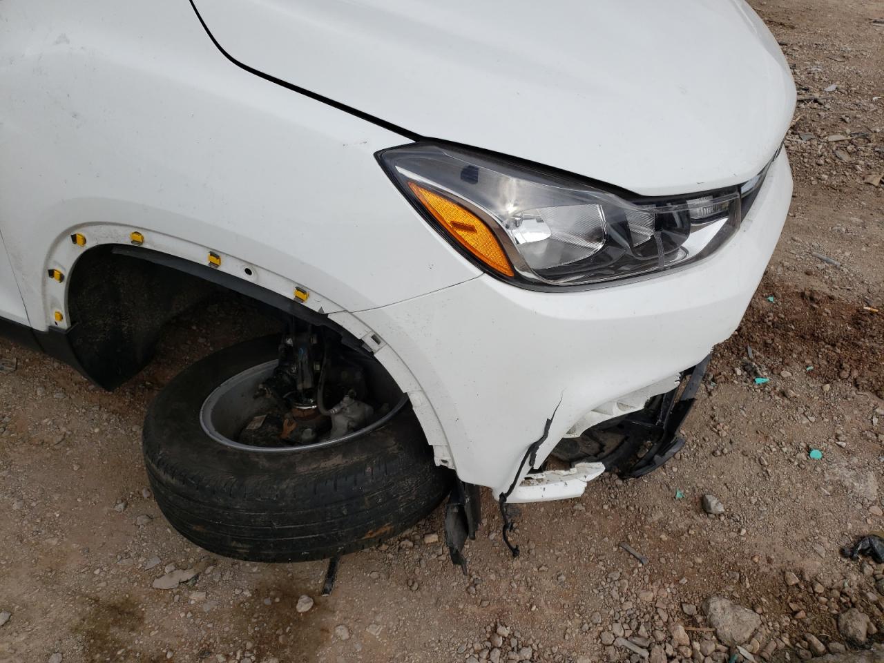 Photo 9 from auction – 2020 CHEVROLET TRAX LS with VIN KL7CJKSB3LB063880