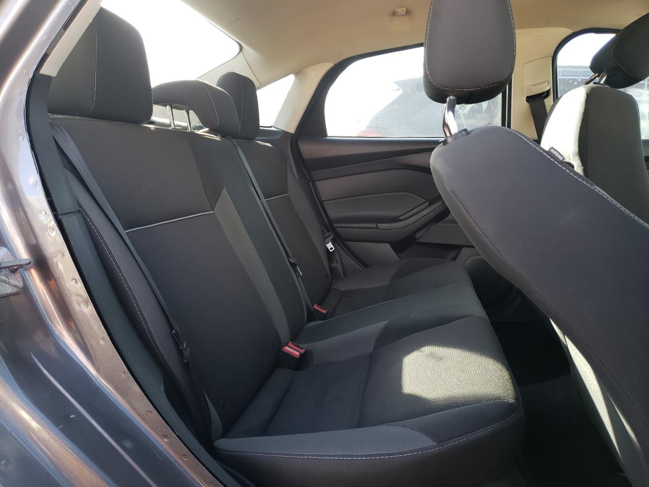 Photo 6 from auction – 2012 FORD FOCUS S with VIN 1FAHP3E27CL287890