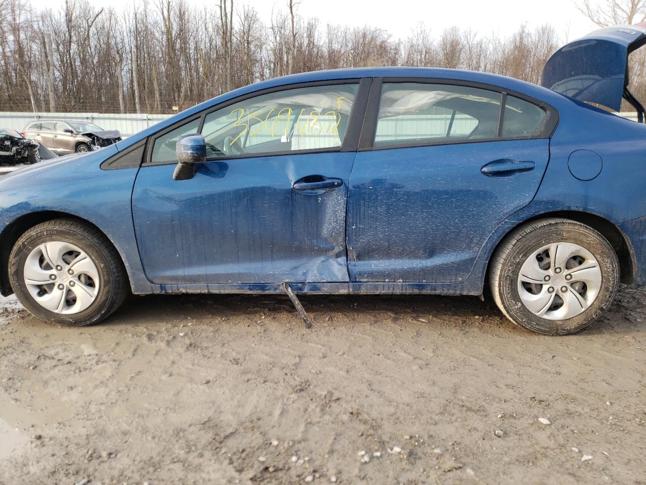 Photo 9 from auction – 2014 HONDA CIVIC LX with VIN 2HGFB2F55EH536501