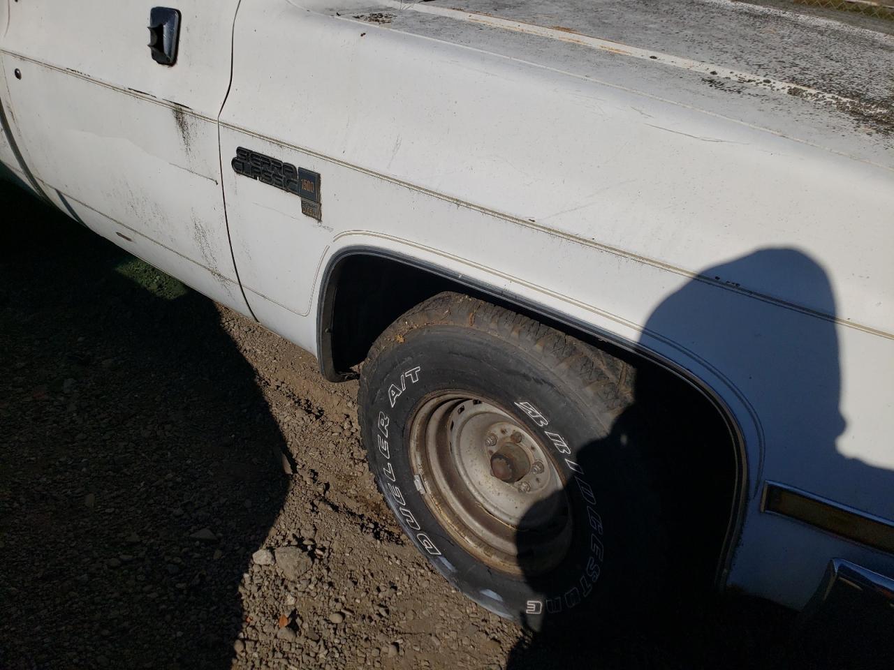 Photo 9 from auction – 1982 GMC C1500 with VIN 1GTEC14CXCS506595