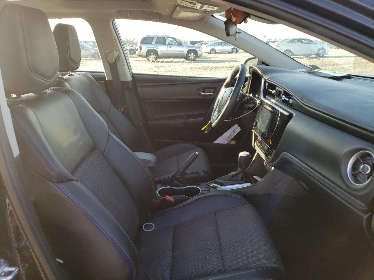 Photo 5 from auction – 2017 TOYOTA COROLLA L with VIN 2T1BURHE6HC840562