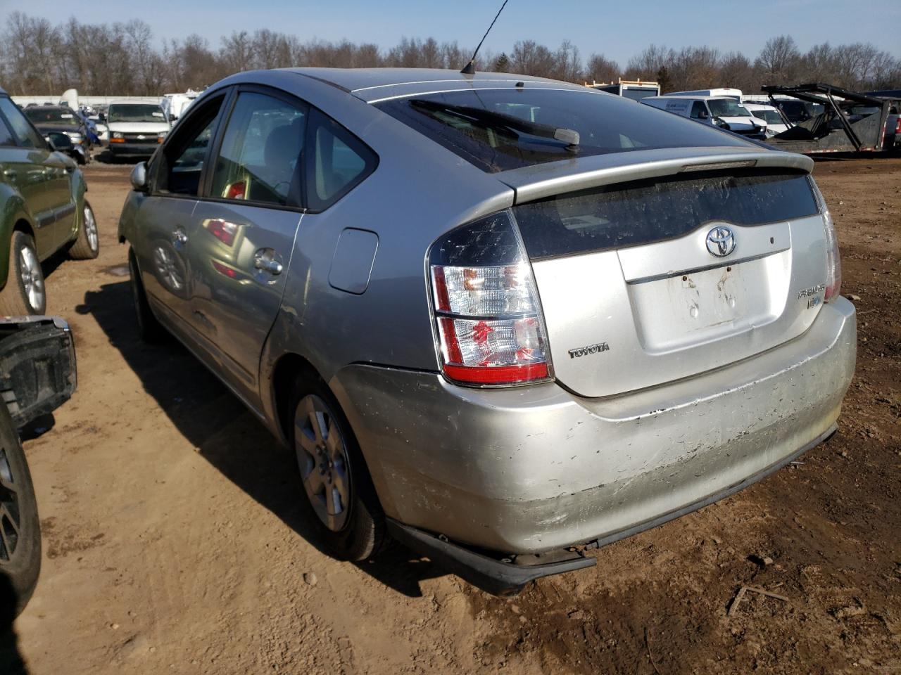 Photo 3 from auction – 2005 TOYOTA PRIUS with VIN JTDKB20U557050828