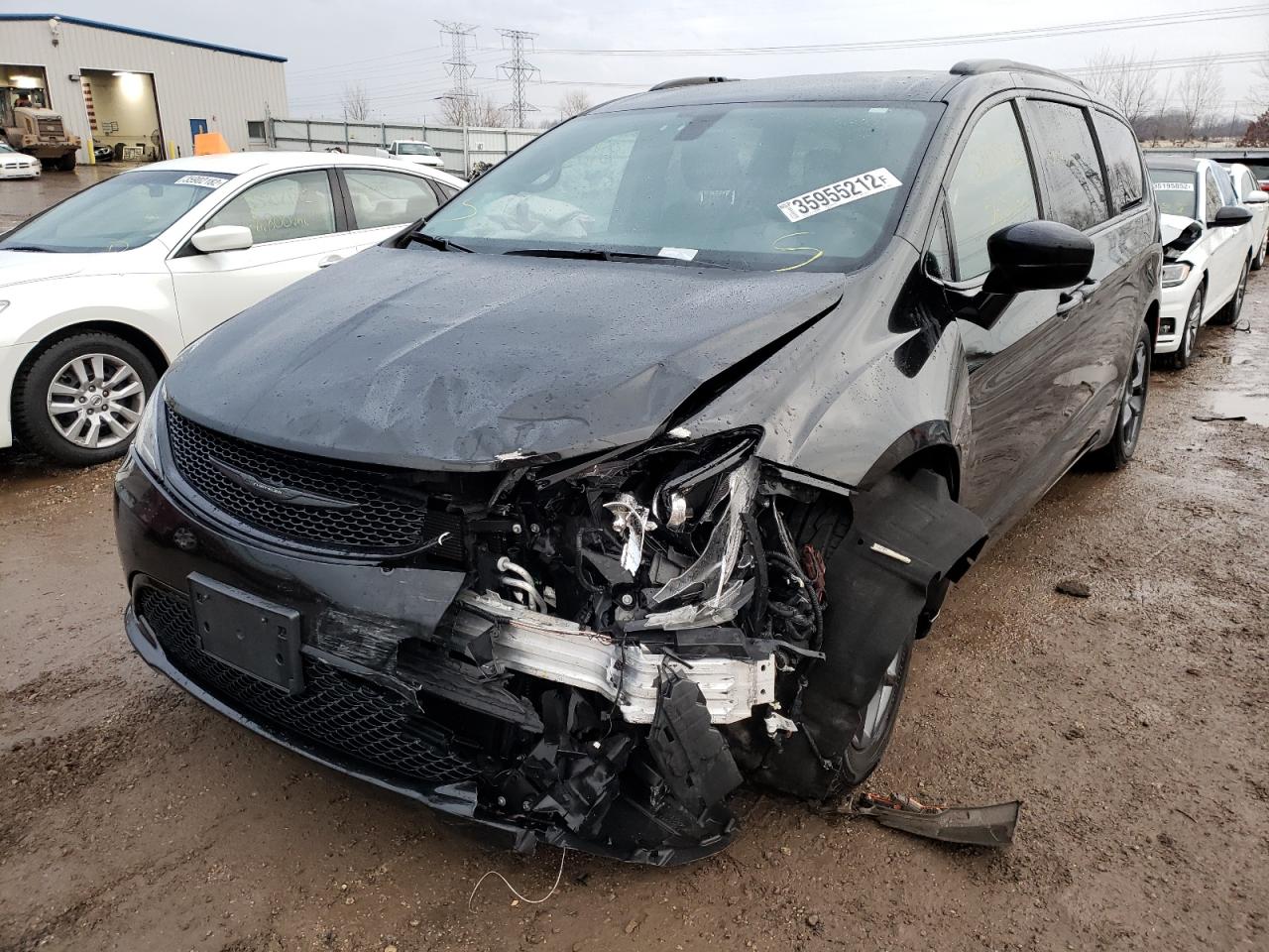 Photo 2 from auction – 2018 CHRYSLER PACIFICA T with VIN 2C4RC1BG7JR353969