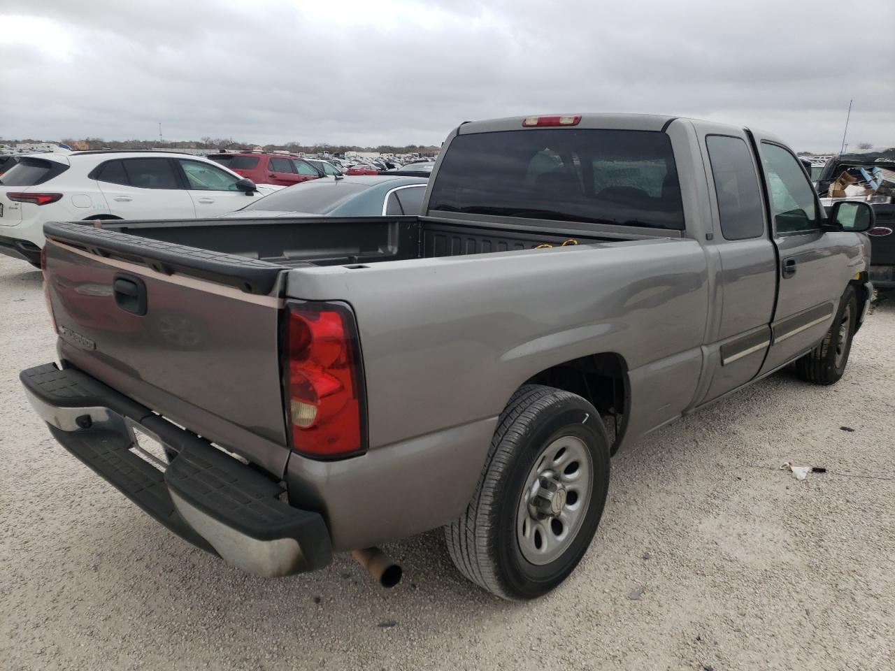Photo 4 from auction – 2006 CHEVROLET SILVERADO with VIN 1GCEC19X16Z286657
