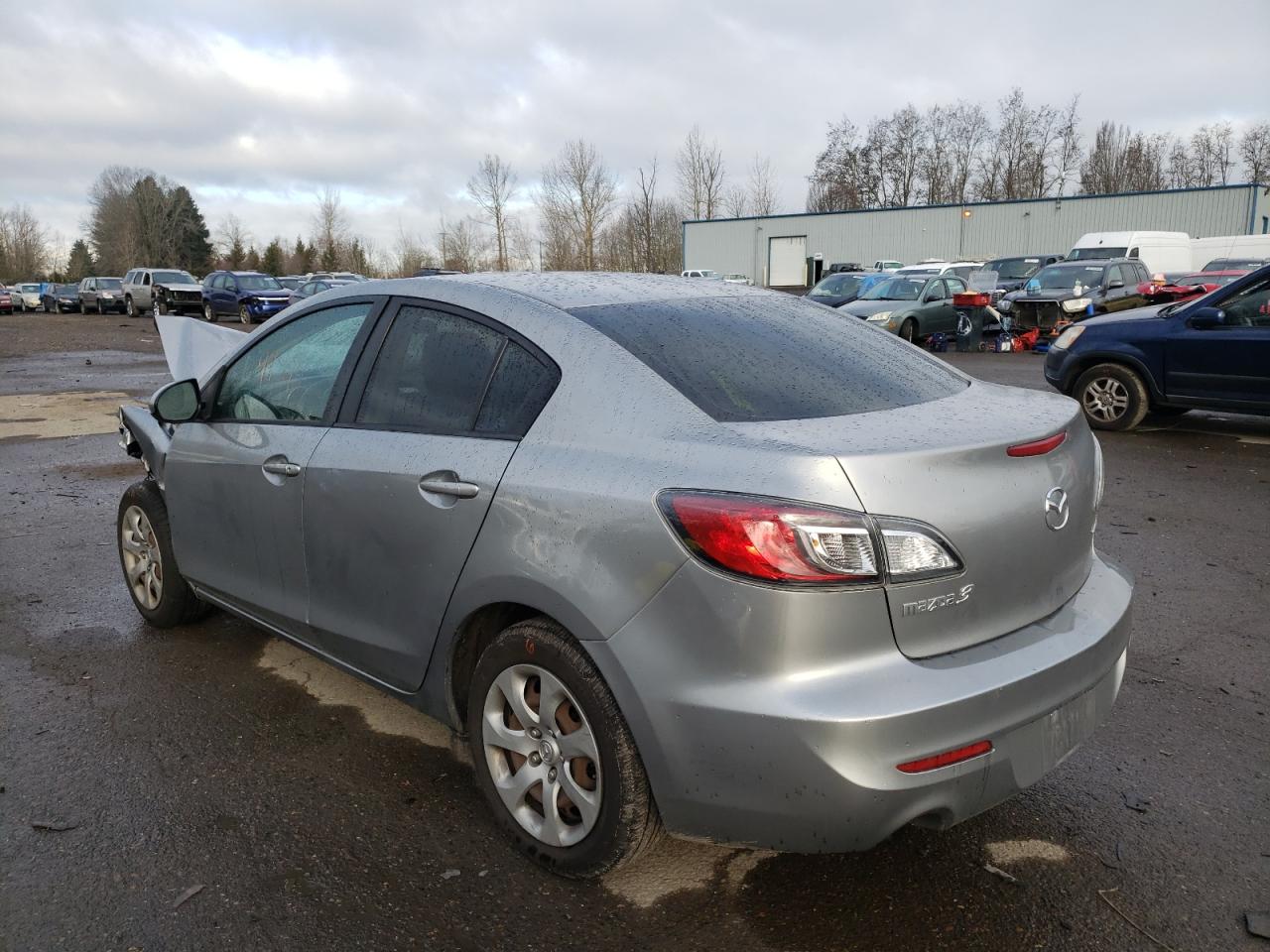 Photo 3 from auction – 2013 MAZDA 3 I with VIN JM1BL1UP6D1800895