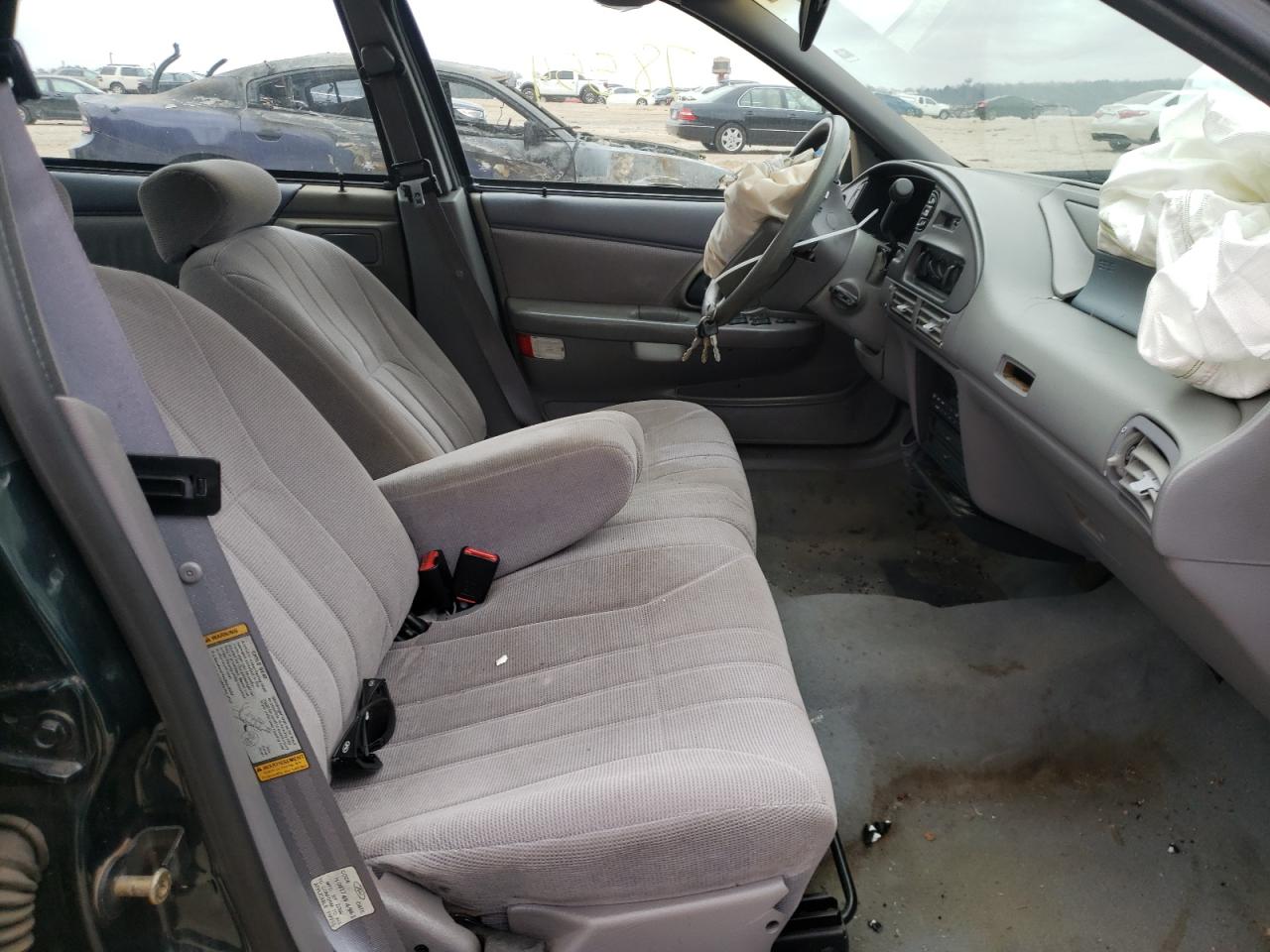 Photo 5 from auction – 1995 FORD TAURUS GL with VIN 1FALP52U2SA205795