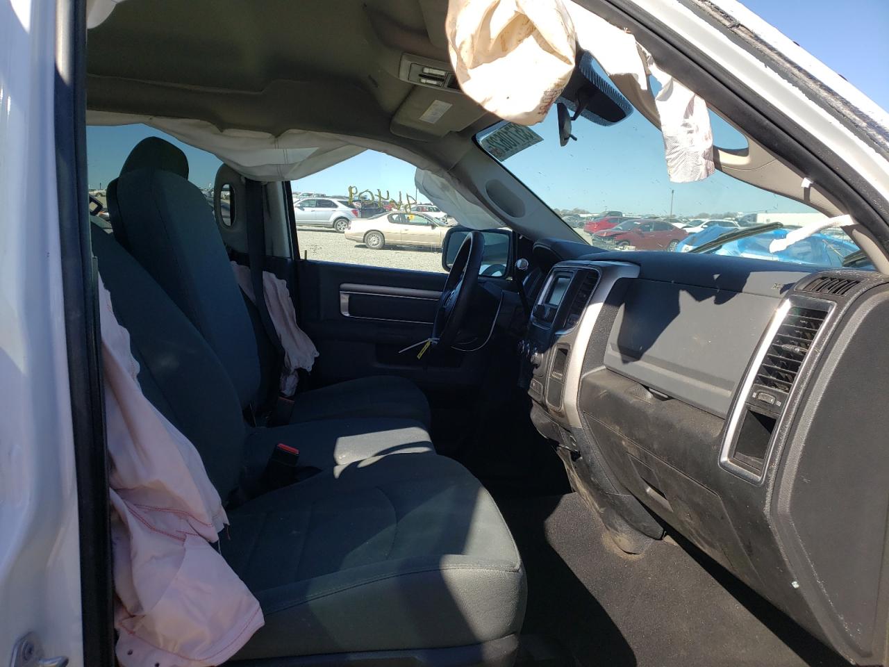 Photo 5 from auction – 2018 RAM 2500 SLT with VIN 3C6UR5DL7JG243592