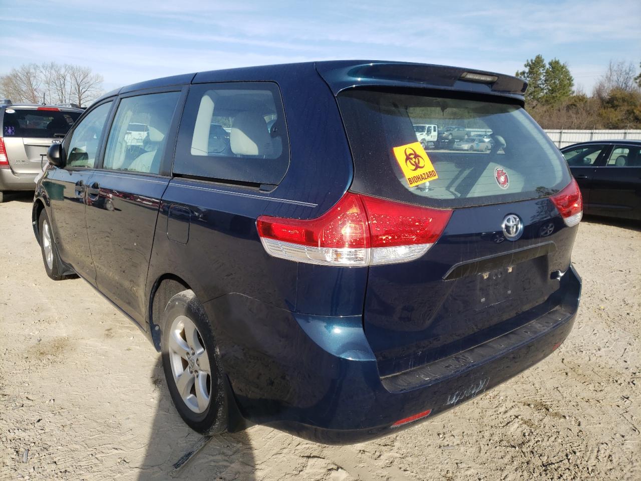 Фото 3 с аукциона – 2012 TOYOTA SIENNA с VIN 5TDKA3DCXCS016140