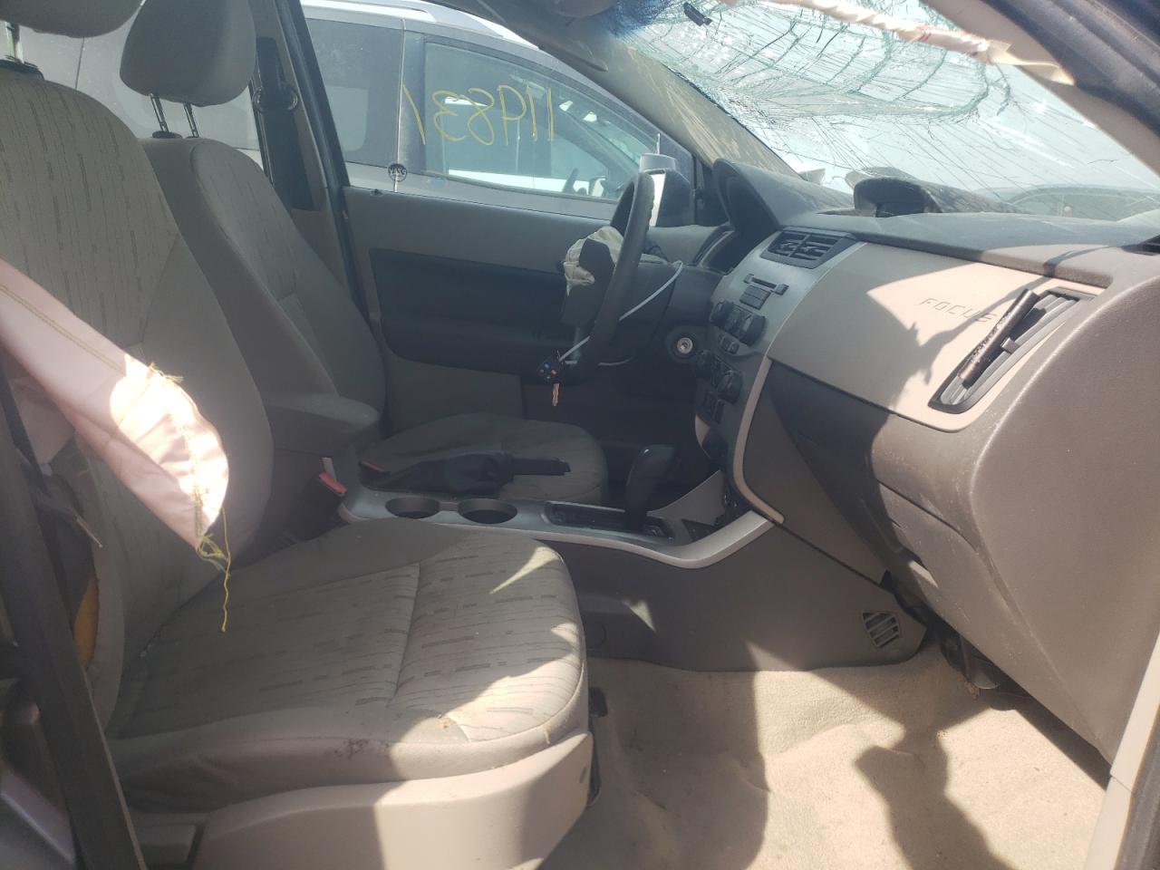 Photo 5 from auction – 2011 FORD FOCUS SE with VIN 1FAHP3FN5BW111006