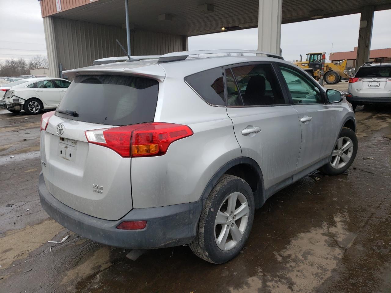 Photo 4 from auction – 2014 TOYOTA RAV4 XLE with VIN 2T3RFREV0EW159599