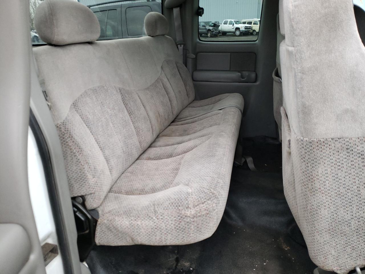 Photo 6 from auction – 1999 CHEVROLET SILVERADO with VIN 1GCEC19T1XE235570