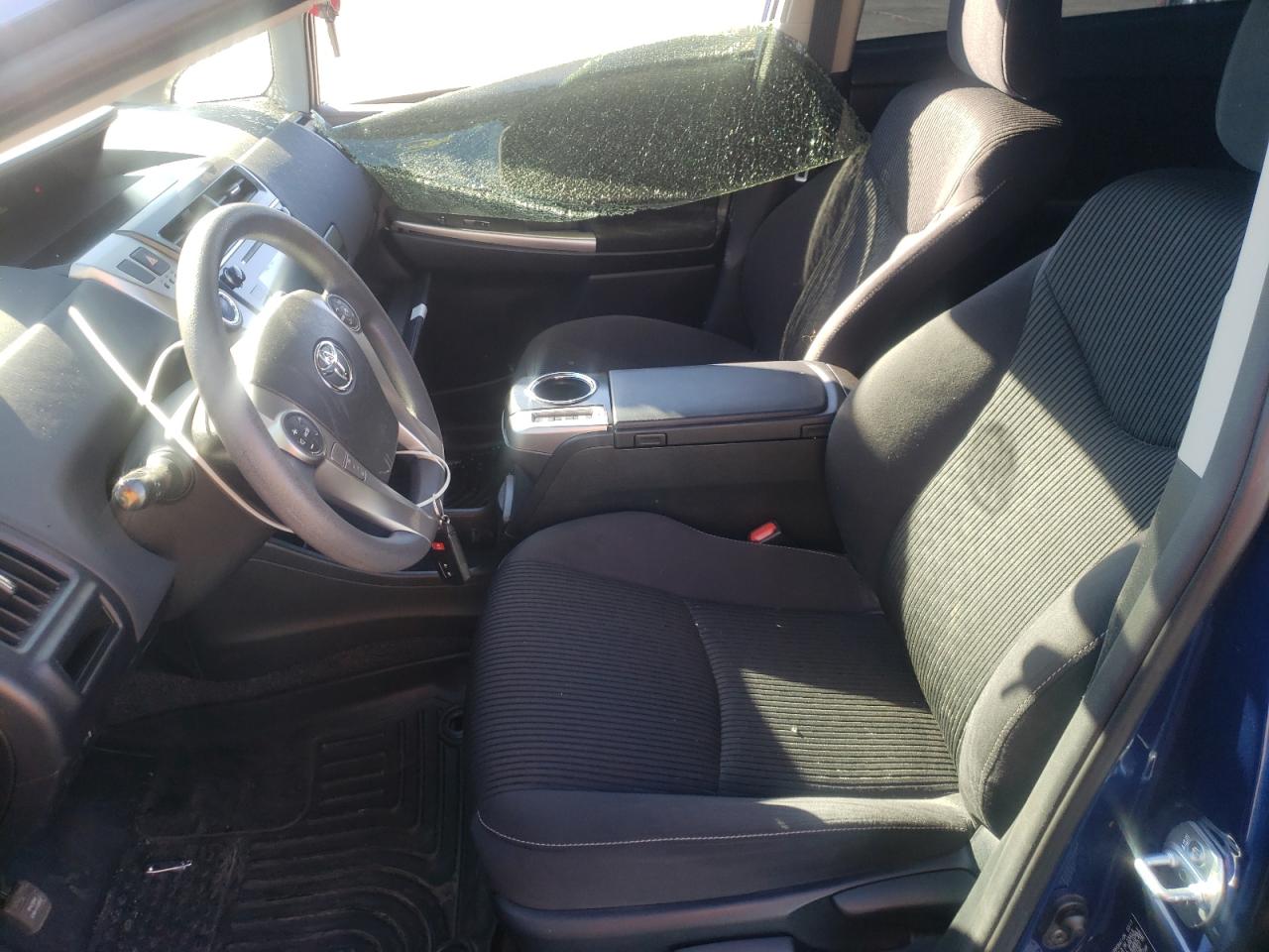 Photo 5 from auction – 2017 TOYOTA PRIUS V with VIN JTDZN3EU6HJ071652