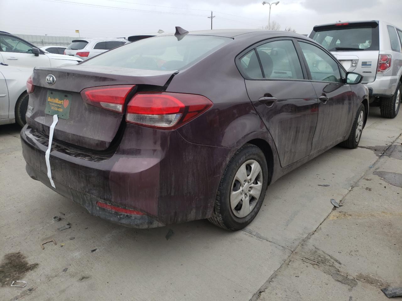 Photo 4 from auction – 2017 KIA FORTE LX with VIN 3KPFK4A75HE097934