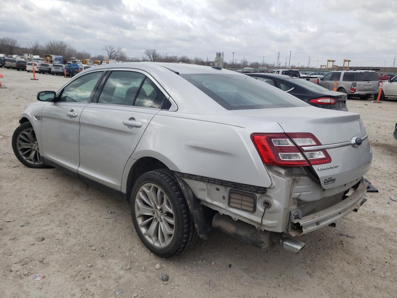Photo 3 from auction – 2015 FORD TAURUS LIM with VIN 1FAHP2F84FG101491