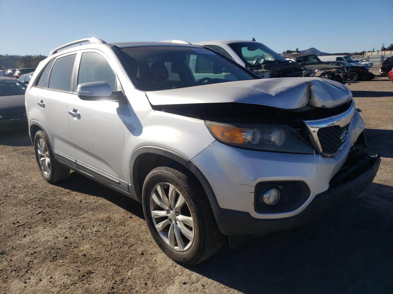 Photo 1 from auction – 2011 KIA SORENTO EX with VIN 5XYKU4A20BG039799